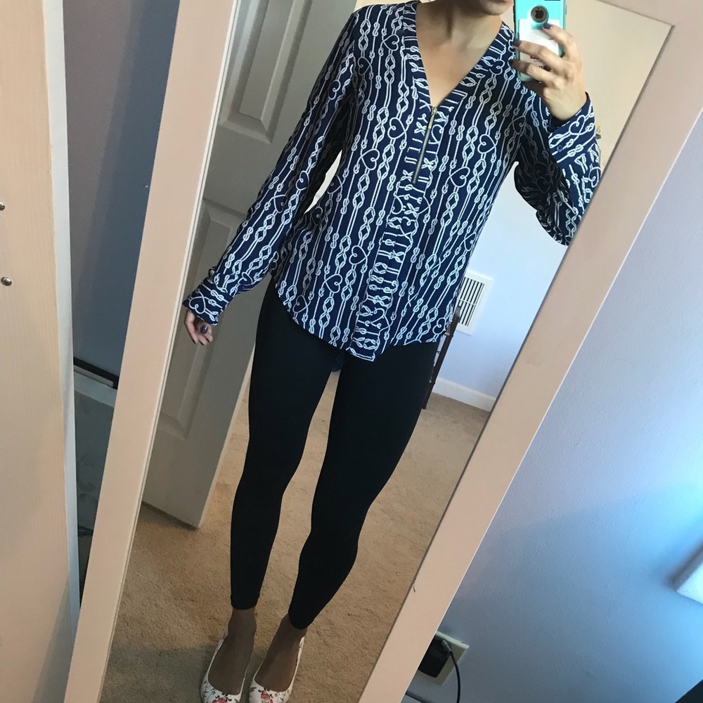 XS express blouse blue and white
